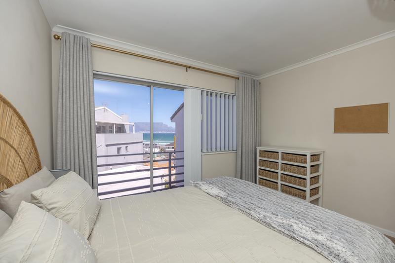 3 Bedroom Property for Sale in Bloubergrant Western Cape